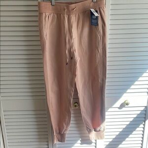 Gap for Good Women’s jogger in pink fairy. 55%linen, 45%cotton, NWT. Size M